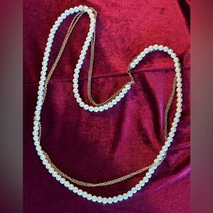 Long simulated pearl & gold tone chain necklace